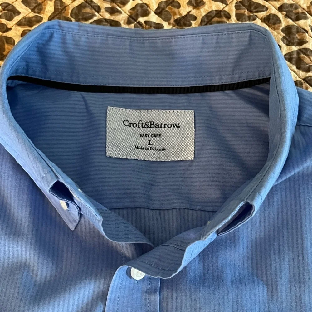 Men's Short Sleeve Button Down Blue Shirt Large